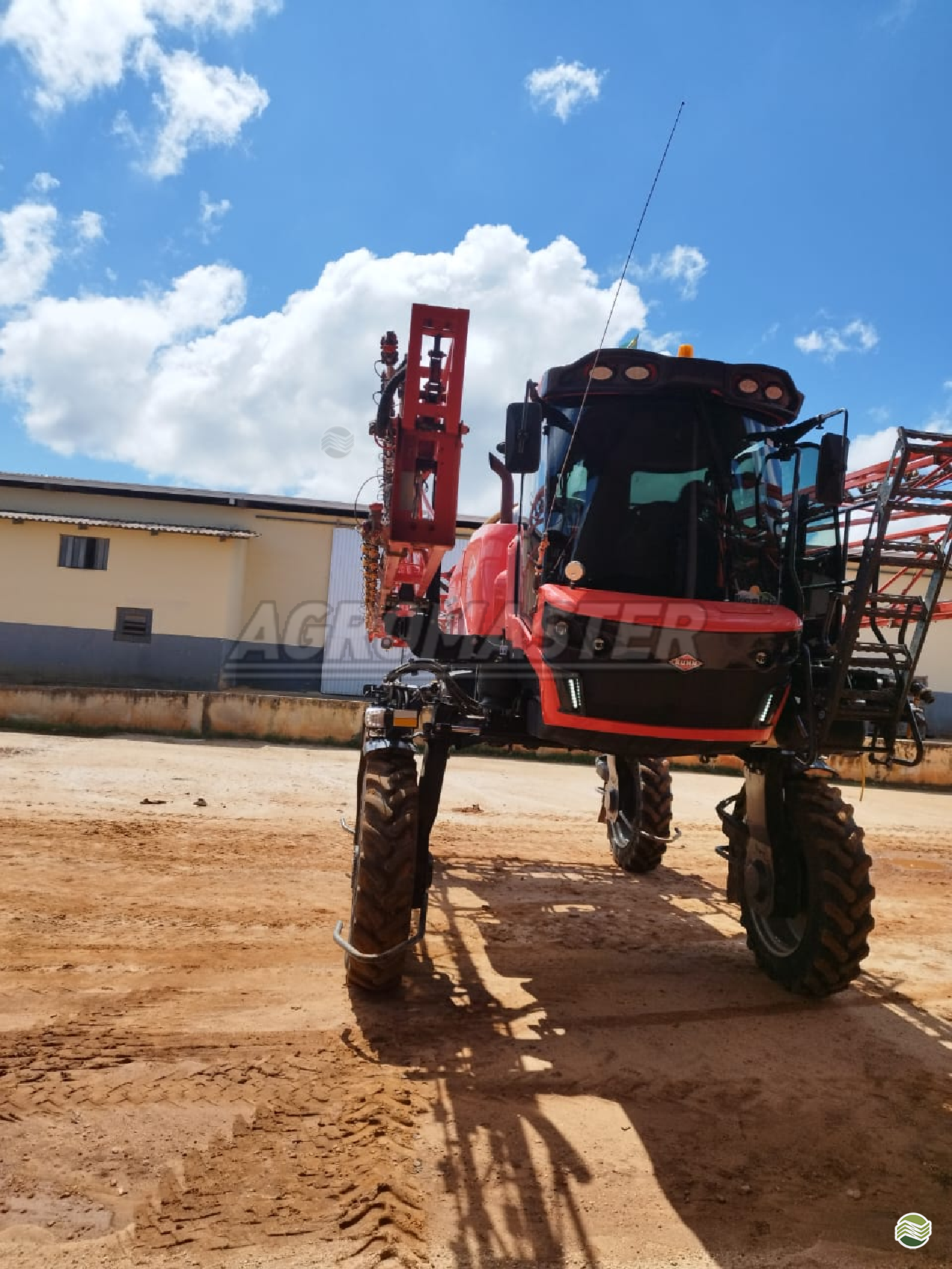 PULVERIZADOR KUHN FIGHTER 2500 Tração 4x4 Agromaster Máquinas Agrícolas PONTA GROSSA PARANÁ PR